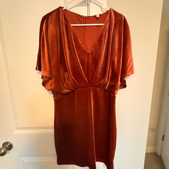Hem & Thread Velvet Dress-Rust - Picture 2 of 6